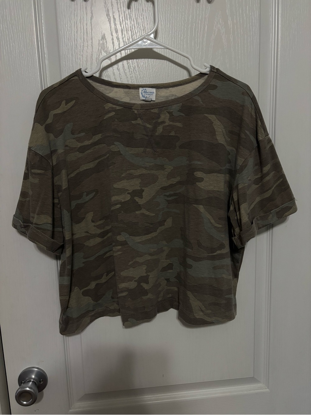 Francesca's Blue Rain Camo Crop Tee - Olive Brown